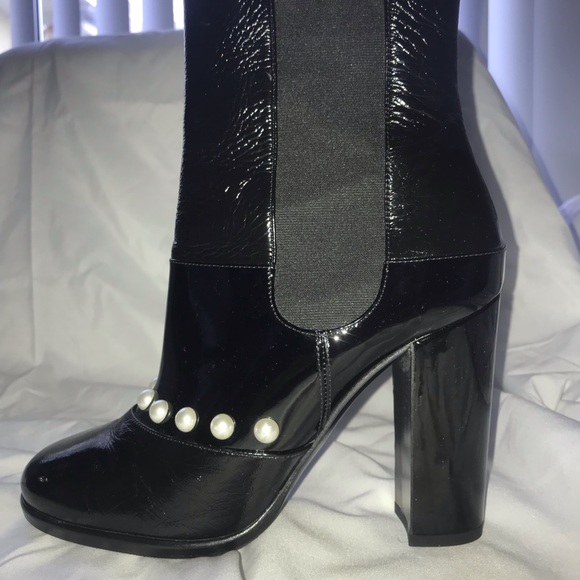 New inbox Chanel Boots Pearl Accent. Size 39 - Picture 4 of 6